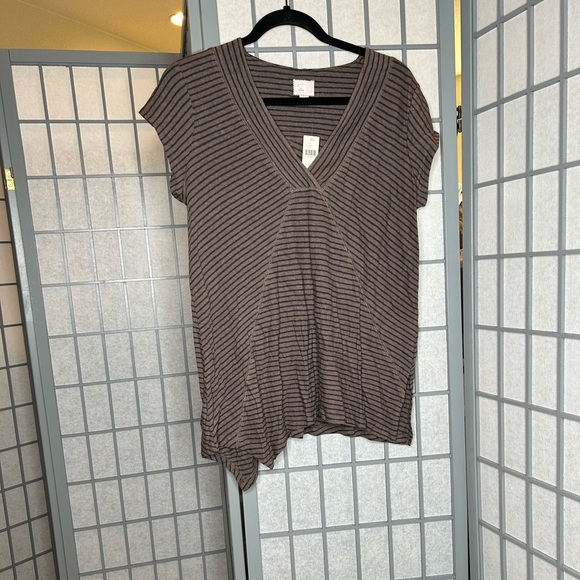 NWT Anthropologie Postmark Striped V-Neck Taupe and Navy Top - Picture 1 of 5